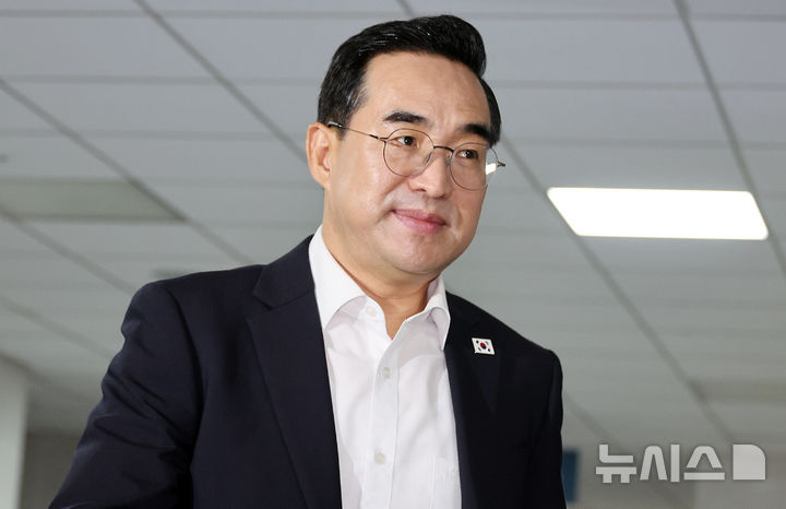 [서울=뉴시스] 최진석 기자 = 박홍근 기획예산처 장관이 20일 여의도 국회 의원회관에서 열린 미래대응기금 관련 당정협의회에 참석하고 있다. 2026.08.20. myjs@newsis.com