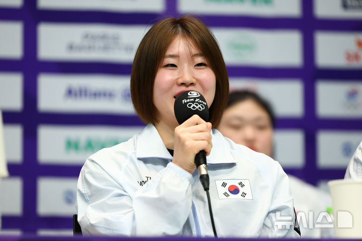 [진천=뉴시스] 황준선 기자 = 여자 유도 허미미가 20일 오후 충북 진천 국가대표 선수촌에서 열린 2026 아이치·나고야 아시안게임 D-30 미디어 데이에서 발언하고 있다. 2026.08.20. hwang@newsis.com