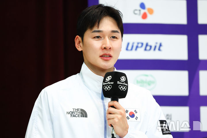 [진천=뉴시스] 황준선 기자 = 남자 근대5종 전웅태가 20일 오후 충북 진천 국가대표 선수촌에서 열린 2026 아이치·나고야 아시안게임 D-30 미디어 데이에서 발언하고 있다. 2026.08.20. hwang@newsis.com