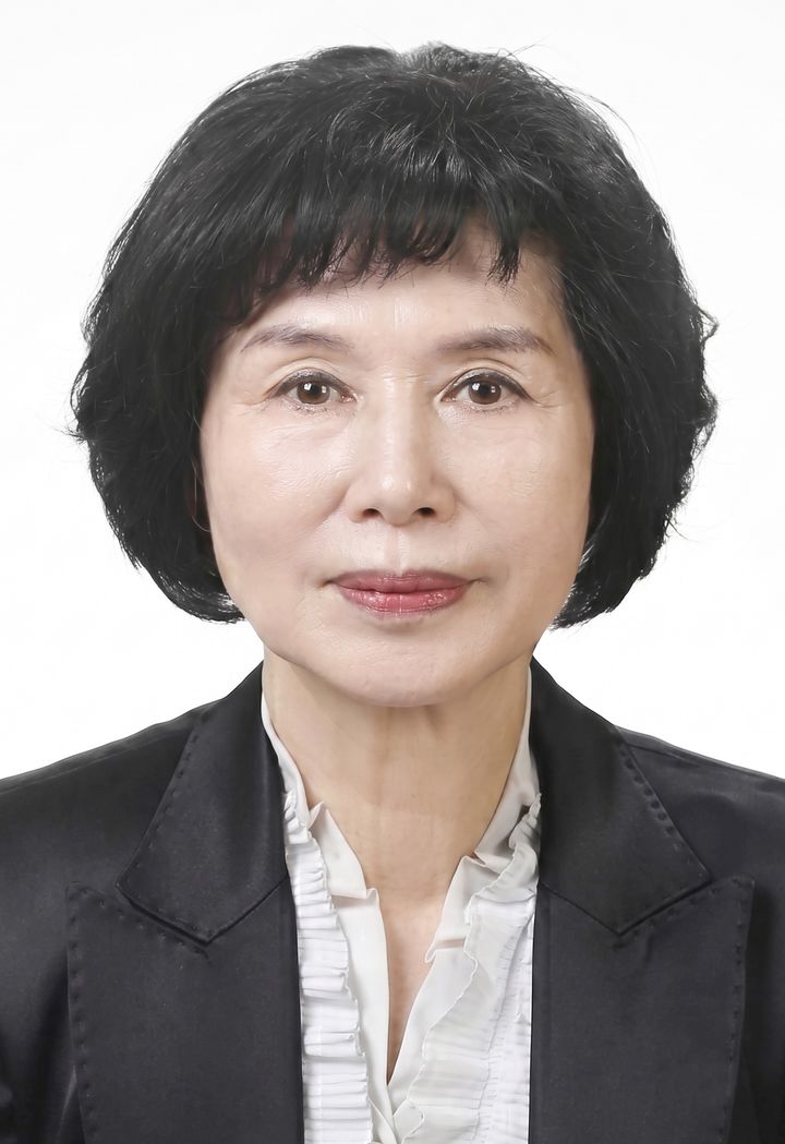 [진주=뉴시스] 경상국립대학교 대학원 문화융복합학과 김명자씨가 오는 25일 열리는 2025학년도 경상국립대학교 제76회 후기 학위수여식에서 박사학위를 취득한다.(사진=경상국립대 제공).2026.08.21.photo@newsis.com *재판매 및 DB 금지