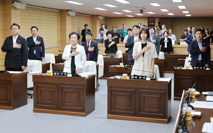 [부여=뉴시스] 조명휘 기자 = 부여군의회가 21일 제303회 임시회를 개회하고 있다. (사진= 부여군의회 제공) 2026.08.21. photo@newsis.com *재판매 및 DB 금지