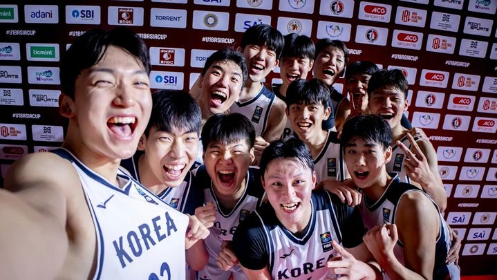 [서울=뉴시스] 18세 이하(U-18) 남자 농구 대표팀. (사진 = FIBA 공식 홈페이지 캡처) *재판매 및 DB 금지
