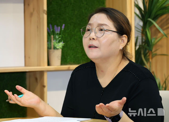 [세종=뉴시스] 배훈식 기자 = 이선호 한국교육개발원(KEDI) 미래교육본부장이 21일 오전 세종시 정부세종청사에서 뉴시스와 교육교부금 관련 인터뷰를 하고 있다. 2026.08.21. dahora83@newsis.com