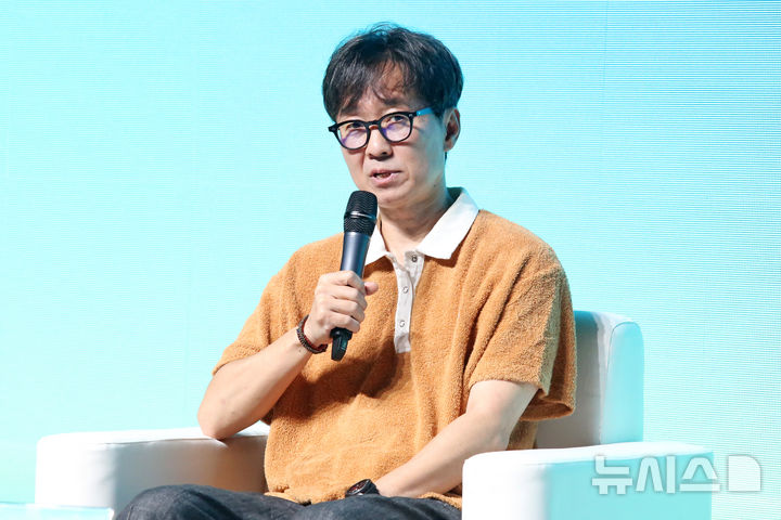 [서울=뉴시스] 박진희 기자 = 장항준 영화감독이 21일 서울 동대문구 콘텐츠인재캠퍼스에서 ‘2026 NCA SHOWCASE’(뉴콘텐츠아카데미 쇼케이스)' 특강을 하고 있다. 2026.08.21. pak7130@newsis.com