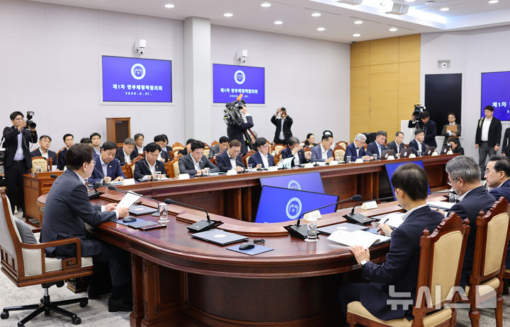 [서울=뉴시스] 김진아 기자= 이재명 대통령이 21일 청와대에서 열린 국민주권정부 제1차 반부패정책협의회에서 발언하고 있다. (청와대통신사진기자단) 2026.08.21. bluesoda@newsis.com