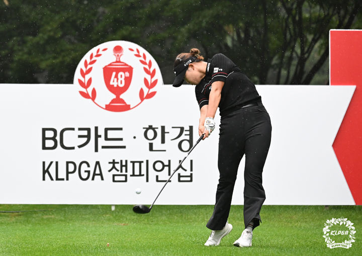 [서울=뉴시스] 한국여자프로골프(KLPGA) 투어 BC카드·한경 제48회 KLPGA 챔피언십 3라운드 2위 김민솔. (사진=KLPGA 제공) 2026.08.22. *재판매 및 DB 금지