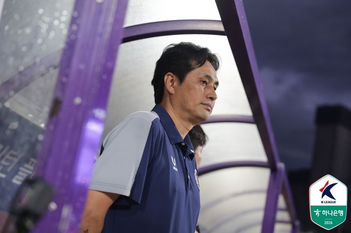 [안양=뉴시스]K리그1 안양 유병훈 감독. (사진=한국프로축구연맹 제공)