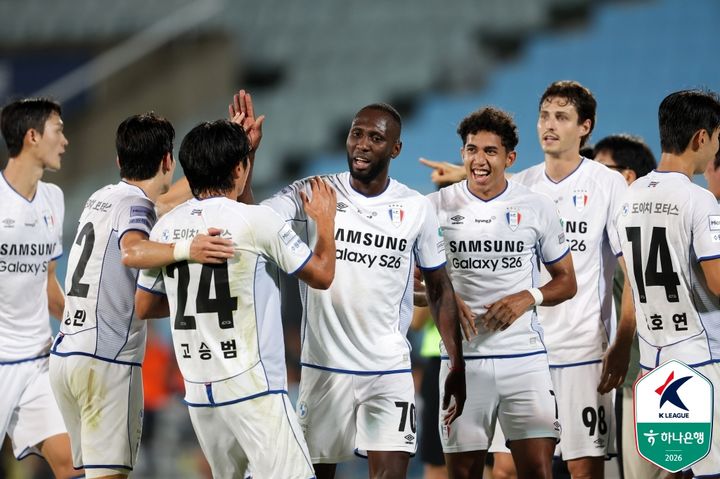 [서울=뉴시스] 프로축구 K리그2 수원삼성의 루이스. (사진=한국프로축구연맹 제공) 2026.08.22. photo@newsis.com *재판매 및 DB 금지