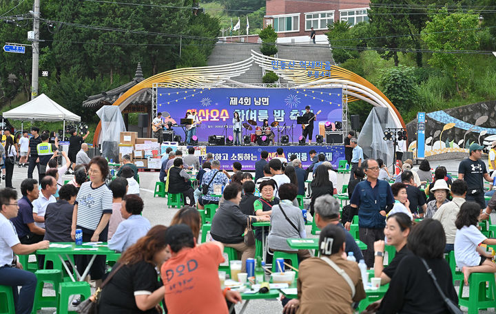 지난 22일 정선군 남면 민둥산역 거북이약수 광장에서 열린 ‘제4회 남면 삼산오수 한여름 밤 축제’모습.(사진=정선군 제공) *재판매 및 DB 금지