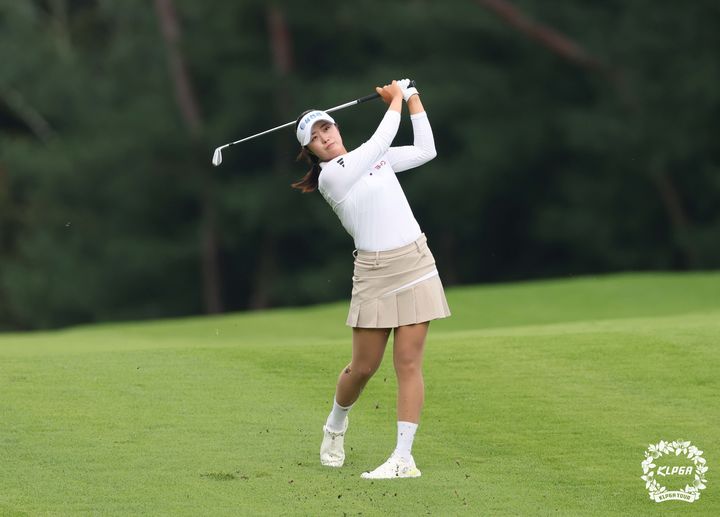 [서울=뉴시스] 서교림, 한국여자프로골프(KLPGA) 투어 시즌 두 번째 메이저 대회인 BC카드·한경 제48회 KLPGA 챔피언십 우승. (사진=KLPGA 제공) *재판매 및 DB 금지