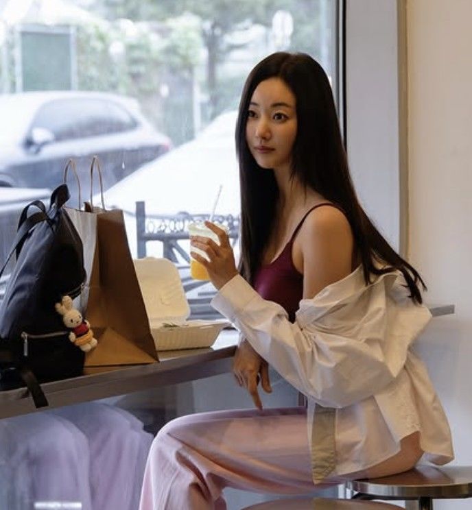 [서울=뉴시스]배우 김사랑(사진=SNS 캡처) 2026.08.23. photo@newsis.com *재판매 및 DB 금지