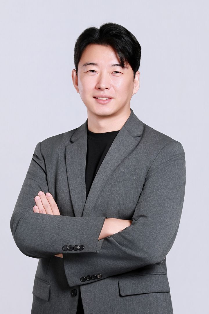 [서울=뉴시스] 에듀윌이 전사적 체질 개선과 데이터 기반 비즈니스 혁신을 이끌 ‘그로스실’을 신설하고 김용훈 신임 실장을 영입했다. (사진=에듀윌 제공) 2026.8.24. photo@newsis.com *재판매 및 DB 금지