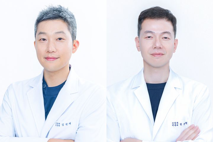 [천안=뉴시스] 천안스마트신경과의원 (왼쪽부터) 김석재, 김치헌 대표원장. (사진=천안스마트신경과 제공) 2026.08.24 photo@newsis.com *재판매 및 DB 금지