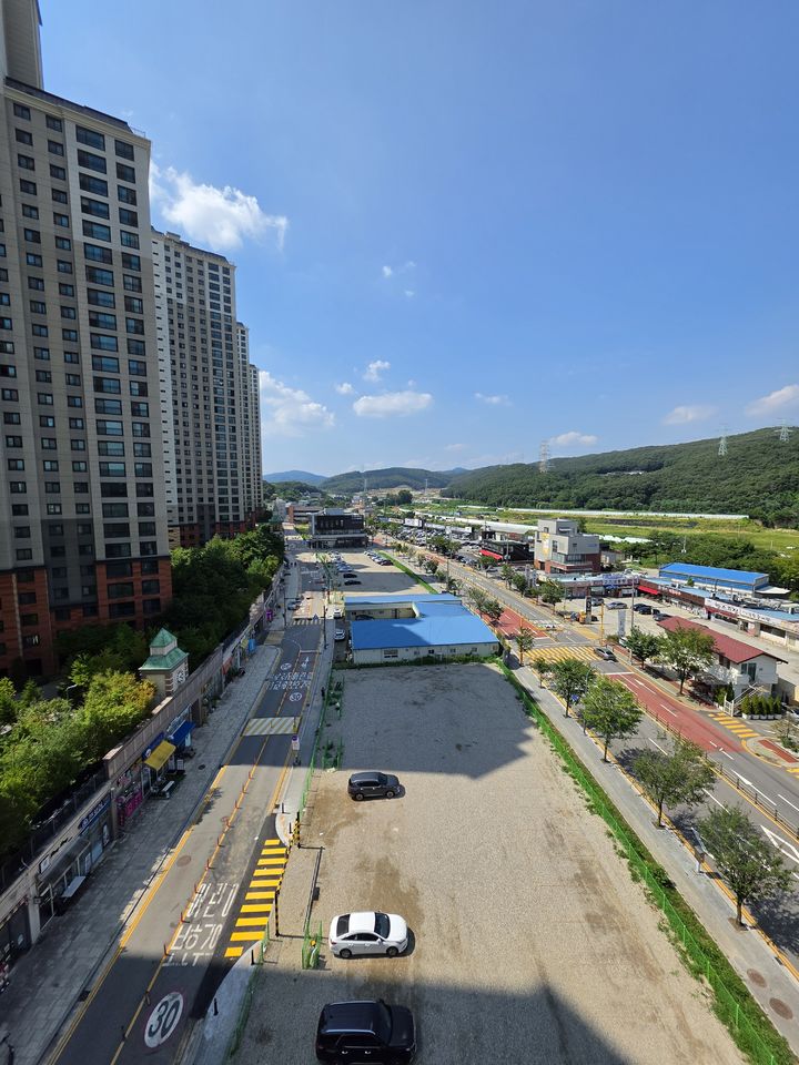 [용인=뉴시스] 경기 용인시 수지구 동천동 일원 유휴부지에 조성된 임시 공영주차장. (사진=용인시 제공) 2026.08.24. photo@newsis.com *재판매 및 DB 금지
