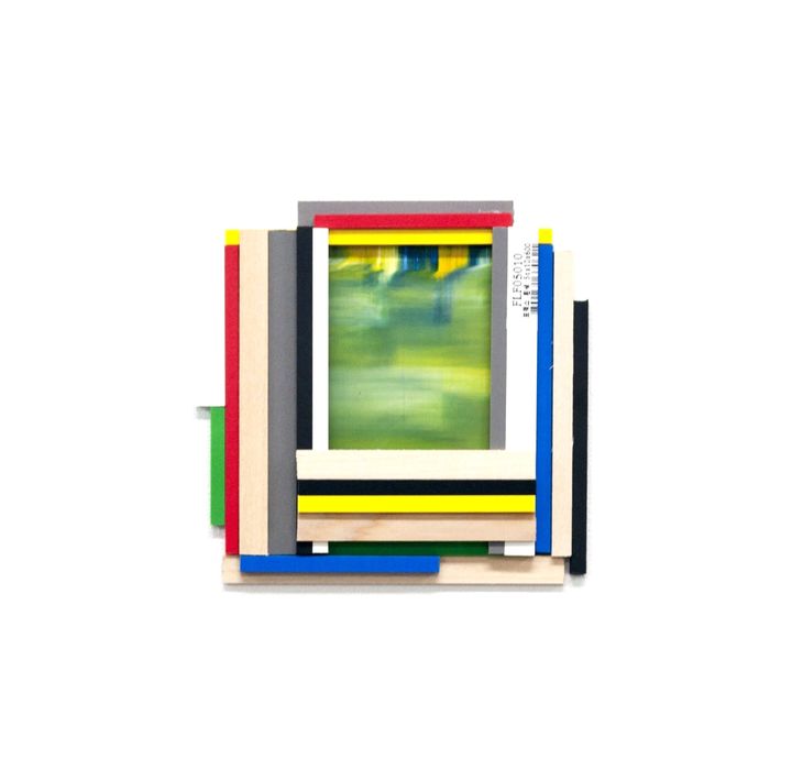 송영후_구축된 색_ 30x30cm_Mixed media _2025-2026 이미지 제공 공근혜갤러리 *재판매 및 DB 금지