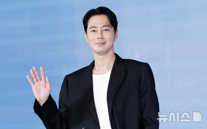 영화 가능한 사랑 출연하는 배우 조인성
