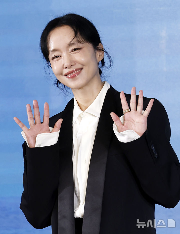 전도연의 미소