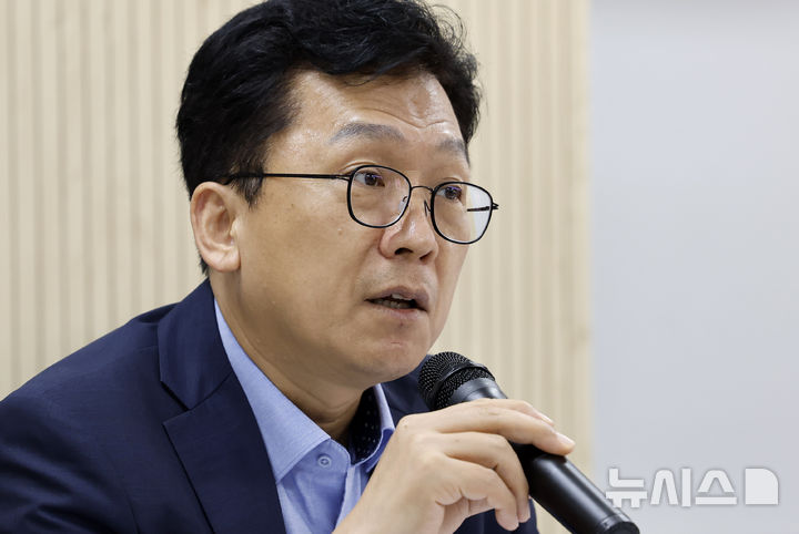 인사말 하는 이병권 차관