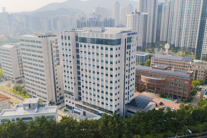 [부산=뉴시스] 국립부경대학교는 지난 25일 수산과학2관 준공식을 개최했다고 26일 밝혔다. (사진=부경대 제공) 2026.08.26. photo@newsis.com *재판매 및 DB 금지