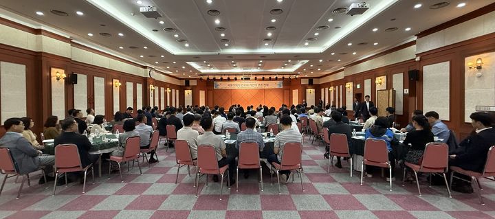 [천안=뉴시스] 충남북부상공회의소가 26일 오전 제202차 충남경제포럼을 진행했다. (사진=충남북부상공회의 소 제공) 2026.08.26 photo@newsis.com *재판매 및 DB 금지