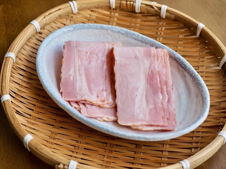 [서울=뉴시스] 가공 적색육을 자주 먹으면 뇌졸중 위험이 높아질 수 있다는 전문가의 분석이 나왔다. (사진 출처=유토이미지)