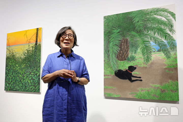 [서울=뉴시스] 박진희 기자 = 김보희 작가가 26일 서울 종로구 갤러리현대에서 개인전 'TOWARD: There Was Light' 기자간담회를 하고 있다. 2026.08.26. pak7130@newsis.com