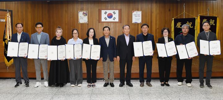 [창녕=뉴시스] 안지율 기자 = 자문위원들의 다양한 정책 제언을 수렴하는 올해 3분기 정기회의를 했다. (사진= 창녕군 제공) 2026.08.27. photo@newsis.com *재판매 및 DB 금지