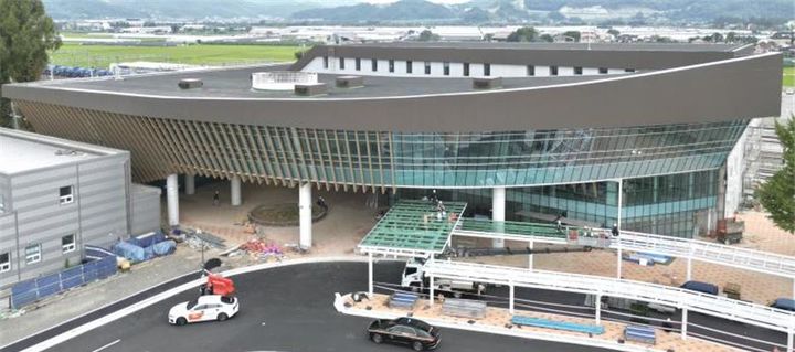 [대전=뉴시스] 신축 충주역사 전경.(사진=국가철도공단 제공) *재판매 및 DB 금지