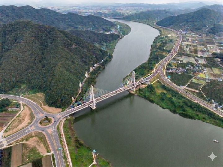 [창녕=뉴시스] 안지율 기자 = 가칭 부곡온천대교 가설 전경. (사진= 창녕군 제공) 2026.08.27. photo@newsis.com *재판매 및 DB 금지