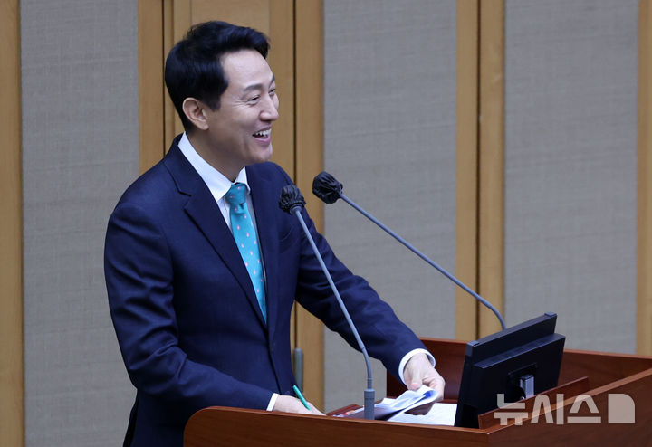 답변하는 오세훈 시장