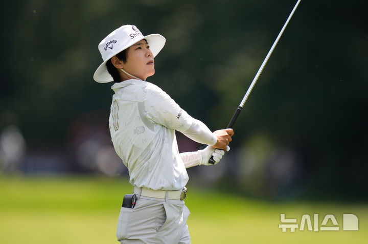 이소미, FM 챔피언십 첫날 단독 4위…김세영 선두