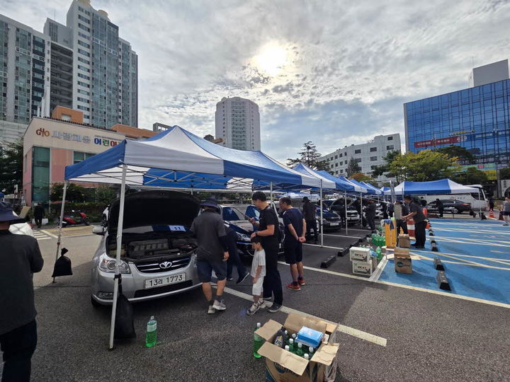 [서울=뉴시스] 2025년 구로구 자동차 무상안전점검 현장. (사진=구로구 제공) photo@newsis.com *재판매 및 DB 금지