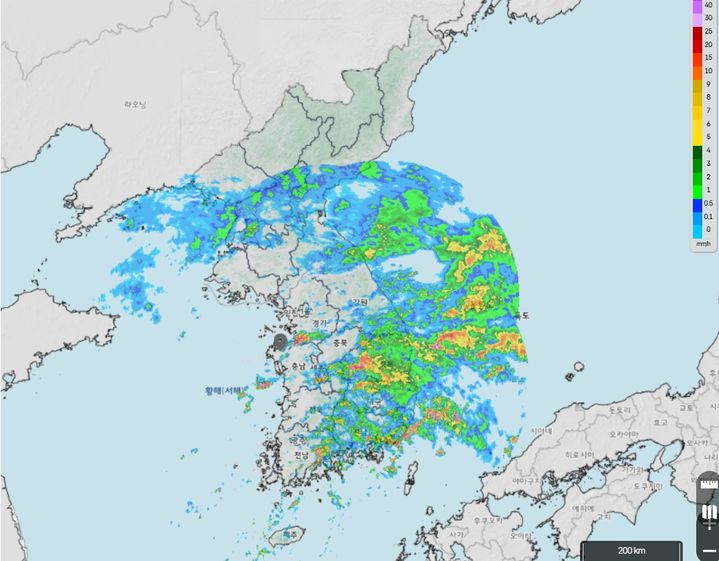 [대전=뉴시스] 28일 오후 6시 기준 우리나라 전역의 기상청 레이더 관측 모습 (사진=기상청 날씨누리 누리집 갈무리) 2026.08.28. photo@newsis.com *재판매 및 DB 금지