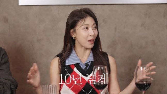 48세 하지원 11자 복근 비결 "스트레칭 2시간 하기도"