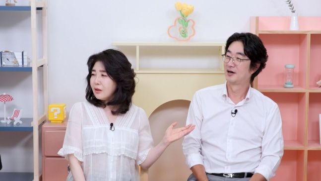 [서울=뉴시스] 내달 1일 오후 8시30분 방송되는 KBS 2TV 예능물 '옥탑방의 문제아들'에는 결혼 33년 차인 여에스더·홍혜걸 부부가 출연한다. (사진=KBS) 2026.08.31. photo@newsis.com *재판매 및 DB 금지