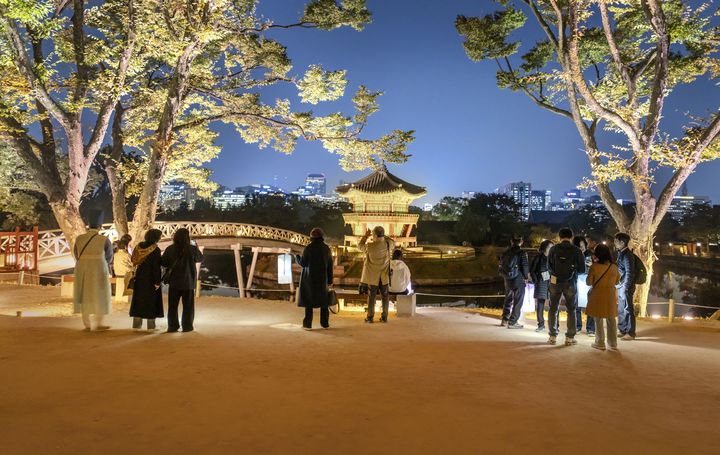 [서울=뉴시스] 2025년 경복궁 별빛야행 모습 (사진=국가유산진흥원 제공) 2026.08.31. photo@newsis.com *재판매 및 DB 금지