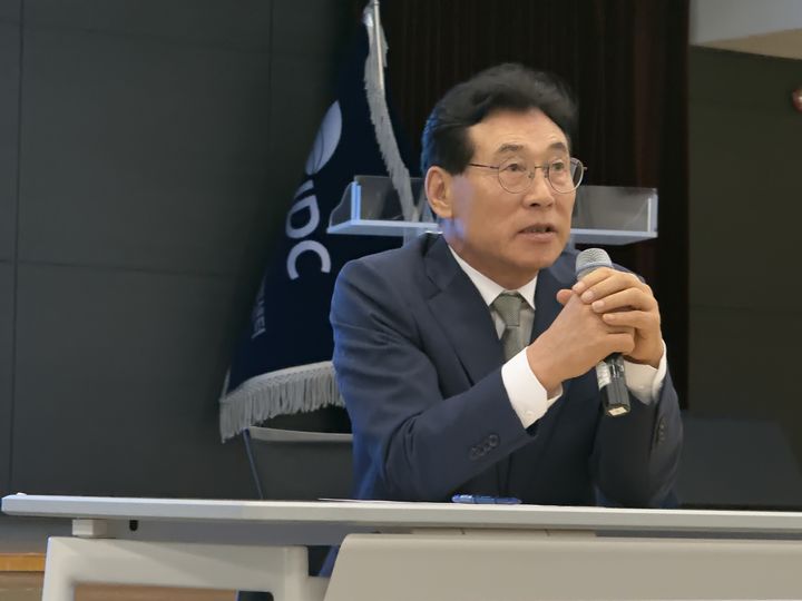 [제주=뉴시스]송석언 JDC 이사장이 28일 출입기자단 간담회를 열고 발언 중인 모습. (사진=국토부 기자단) 2026. 8. 31. *재판매 및 DB 금지