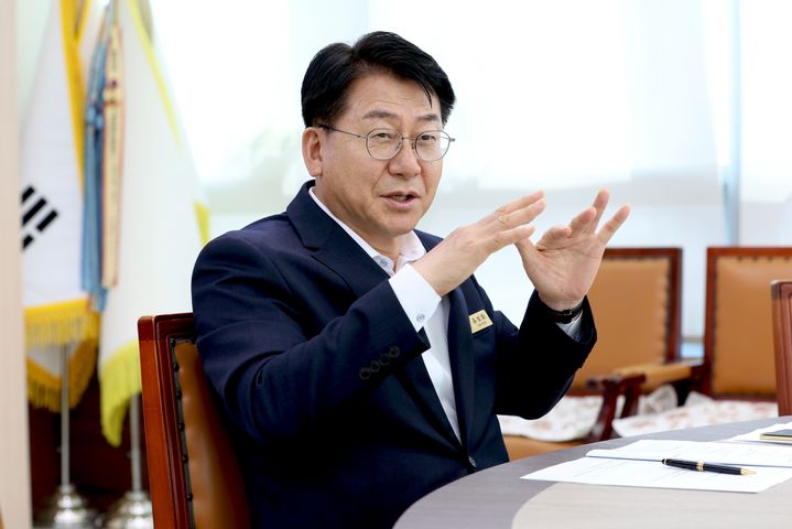 [서울=뉴시스] 뉴시스와 인터뷰하는 유보화 성동구청장. (사진=성동구 제공) 2026.09.02. photo@newsis.com *재판매 및 DB 금지