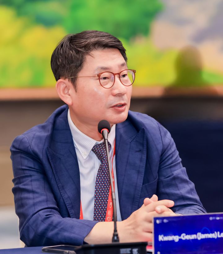 [서울=뉴시스] 31일 식품산업계 및 학계에 따르면 이광근 동국대학교 식품바이오융합공학과 교수가 지난 23~27일 미국 시카고에서 열린 미국화학회(ACS) 정기학술대회에서 농업식품화학위원회(AGFD) 신임 부회장에 당선됐다. (사진=본인 제공) 2026.08.31. photo@newsis.com *재판매 및 DB 금지
