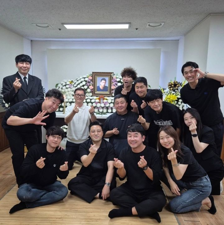 [서울=뉴시스] 배우 백봉기가 고(故) 이용주의 마지막 가는 길을 배웅했다. (사진 = 인스타그램 캡처) 2026.08.31. photo@newsis.com *재판매 및 DB 금지