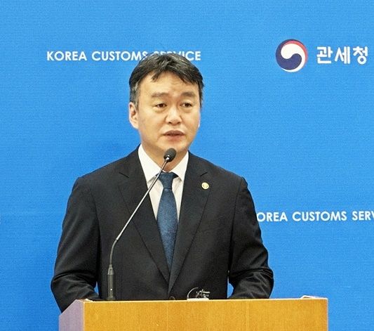 [대전=뉴시스] 이종욱 관세청장이 31일 정부대전청사에서 '2027년 예산안 편성'에 대해 브리핑하고 있다. kys0505@newsis.com *재판매 및 DB 금지