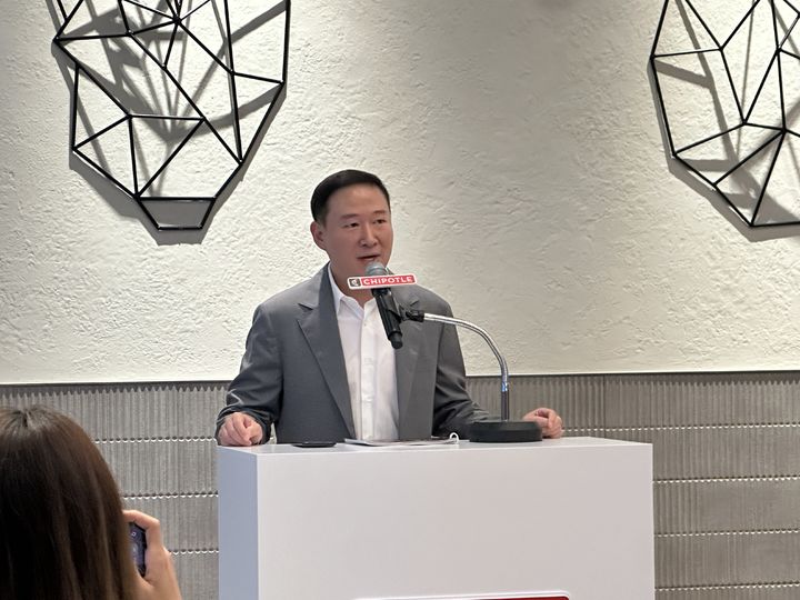 [서울=뉴시스] 이혜원 기자 = 1일 서울 강남구 '치폴레 강남점' 오픈 미디어간담회에서 허희수 상미당홀딩스 최고비전책임자(CVO) 사장이 발언하고 있다. *재판매 및 DB 금지