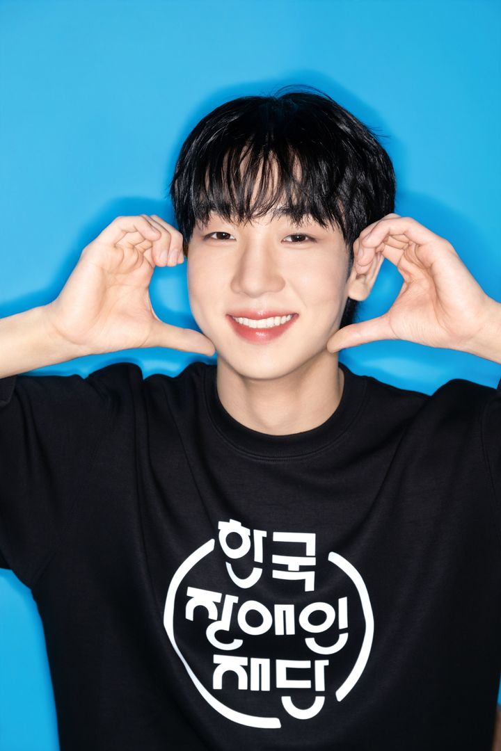 [서울=뉴시스] 트로트 가수 최수호. (사진=한국장애인재단 제공) 2026.09.01. photo@newsis.com *재판매 및 DB 금지