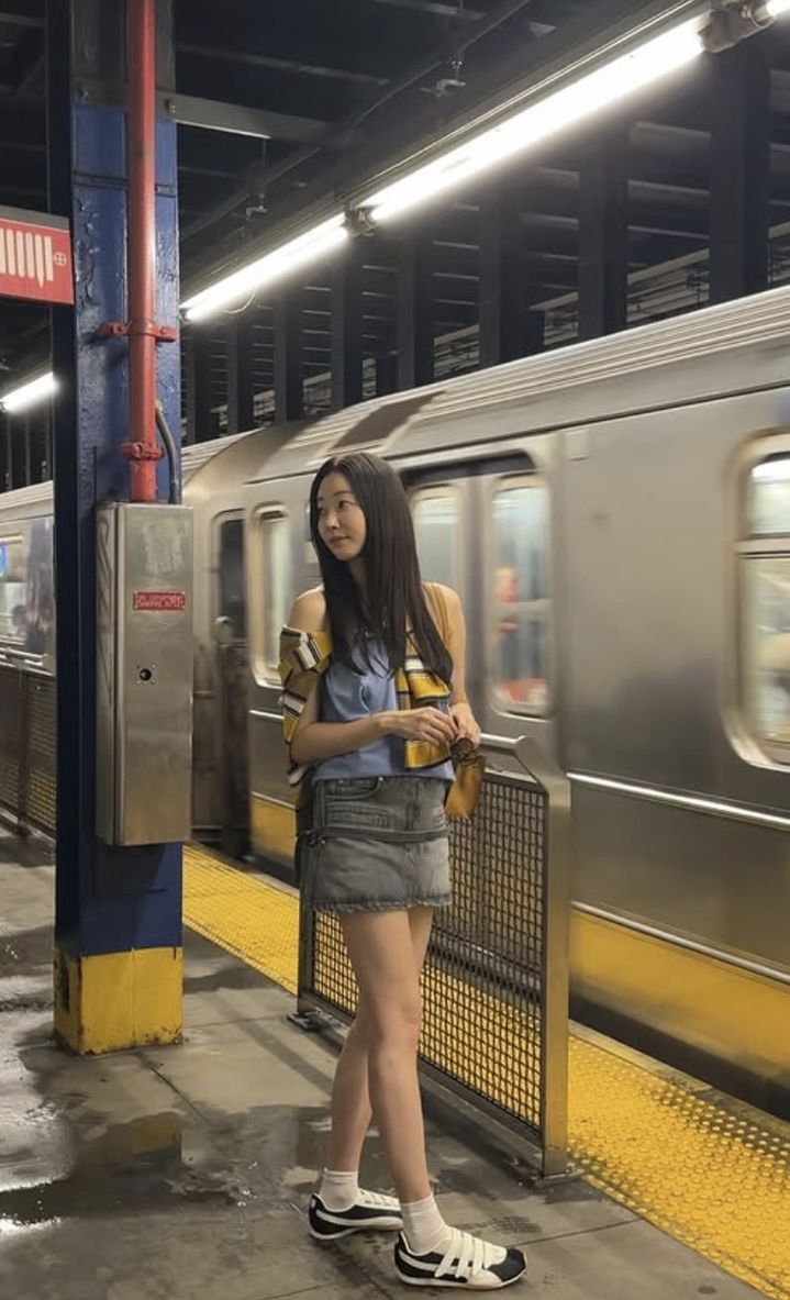 [서울=뉴시스]김사랑(사진=SNS 캡처) 2026.09.01. photo@newsis.com *재판매 및 DB 금지