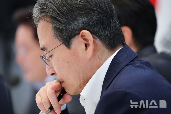 김용범 정책실장 사퇴