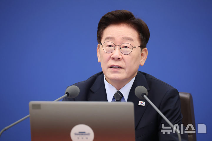 [서울=뉴시스] 김진아 기자 = 이재명 대통령이 1일 청와대에서 열린 국무회의에서 발언하고 있다. (청와대통신사진기자단) 2026.09.01. bluesoda@newsis.com
