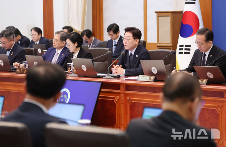 [서울=뉴시스] 김진아 기자 = 이재명 대통령이 1일 청와대에서 열린 국무회의에서 발언하고 있다. (청와대통신사진기자단) 2026.09.01. bluesoda@newsis.com