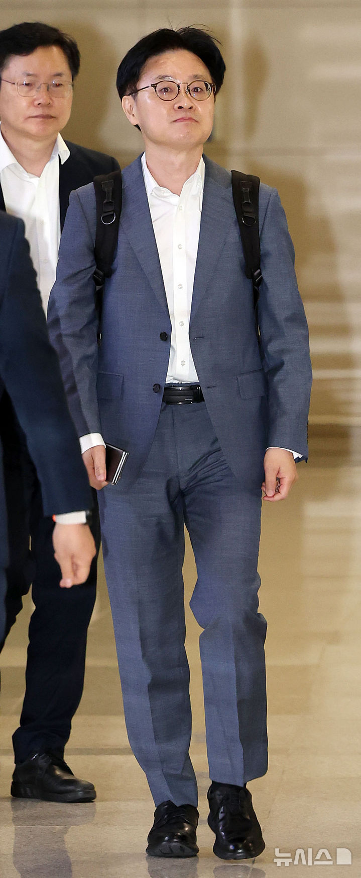 [인천공항=뉴시스] 박주성 기자 = G20 혁신장관회의 참석 및 한미 경제협력 확대 위해 김정관 산업통상부 장관이 1일 인천국제공항 제2여객터미널을 통해 미국으로 출국하고 있다. 2026.09.01. park7691@newsis.com