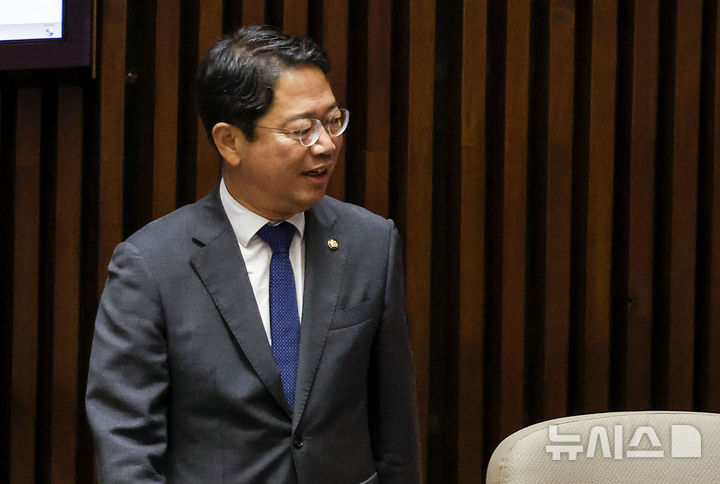 [서울=뉴시스] 정병혁 기자 = 김승원 법무부장관 후보자가 지난 1일 서울 여의도 국회에서 열린 제439회 국회(정기회) 개회식에 참석하고 있다. 2026.09.01. jhope@newsis.com