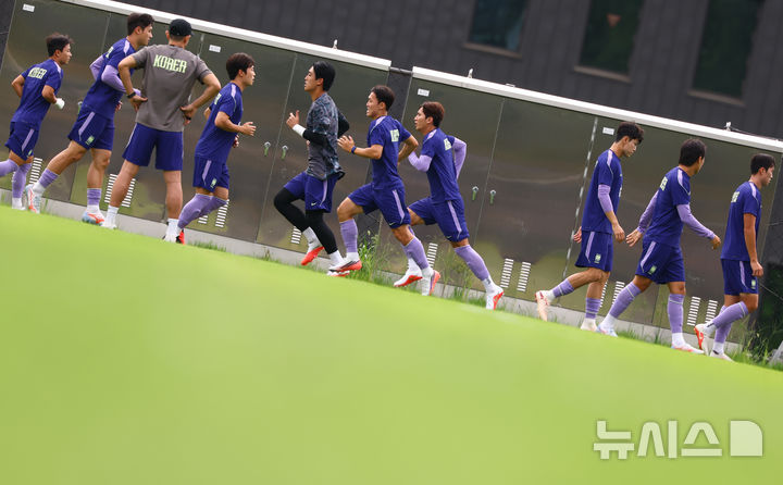 [천안=뉴시스] 황준선 기자 = 2026아이치·나고야 아시안게임에 출전하는 남자 U-23 축구 국가대표팀이 1일 오전 충남 천안시 코리아풋볼파크에서 훈련을 하고 있다. 2026.09.01. hwang@newsis.com